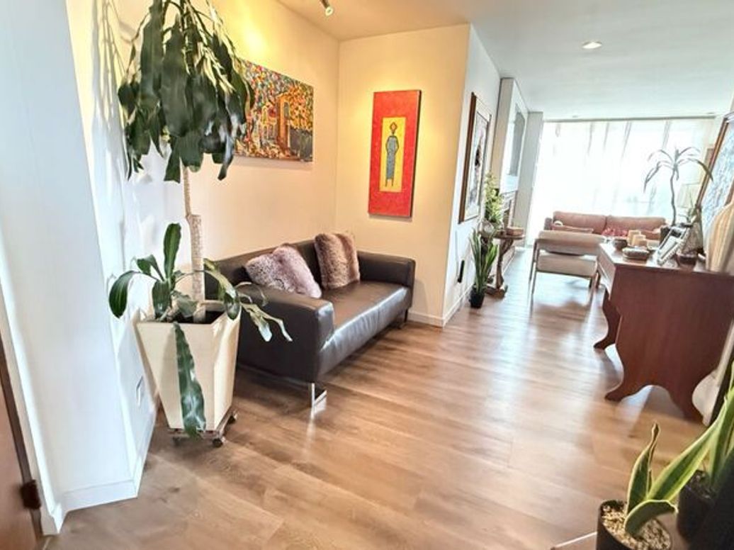 Apartamento de 3 alcobas en venta en Cr Versalles, Bogotá, 182 m² · foto 8 de 20