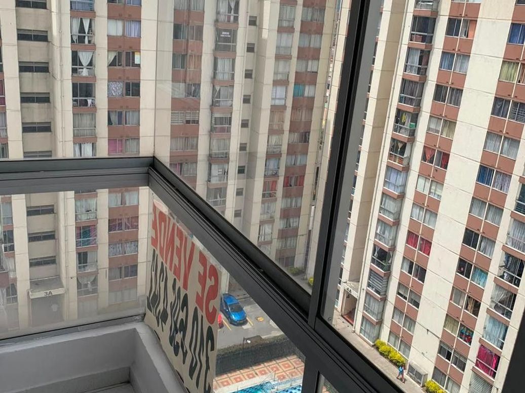 Apartamento de 3 alcobas en venta en Los Pantanos, Bogotá, 47 m² · foto 2 de 7