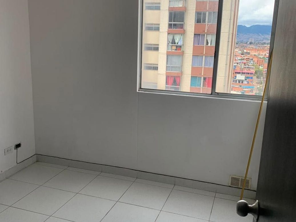 Apartamento de 3 alcobas en venta en Los Pantanos, Bogotá, 47 m² · foto 6 de 7