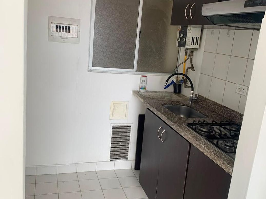 Apartamento de 3 alcobas en venta en Los Pantanos, Bogotá, 47 m² · foto 3 de 7