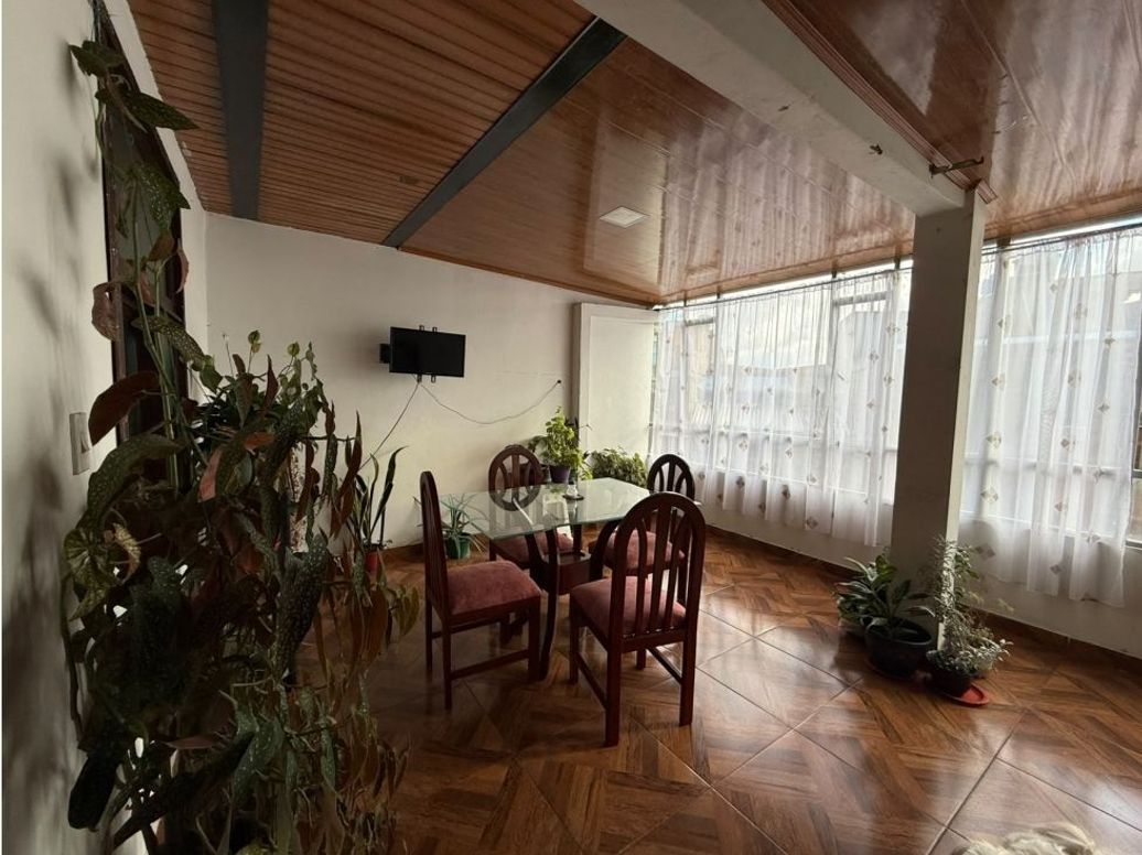 Casa de 12 alcobas en venta en Betania, Bogotá, 288 m² · foto 11 de 20