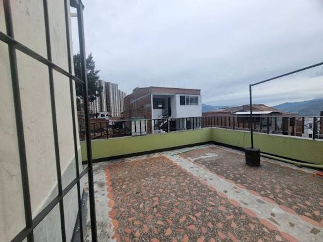 ARRIENDO de APARTAMENTO en BARRIO NUEVO, BELLO en Nuevo