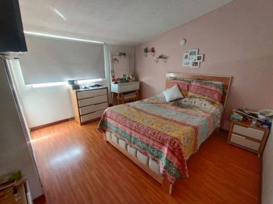 Casa de 10 alcobas en venta en Mandalay 1, Bogotá, 207 m² · foto 11 de 20