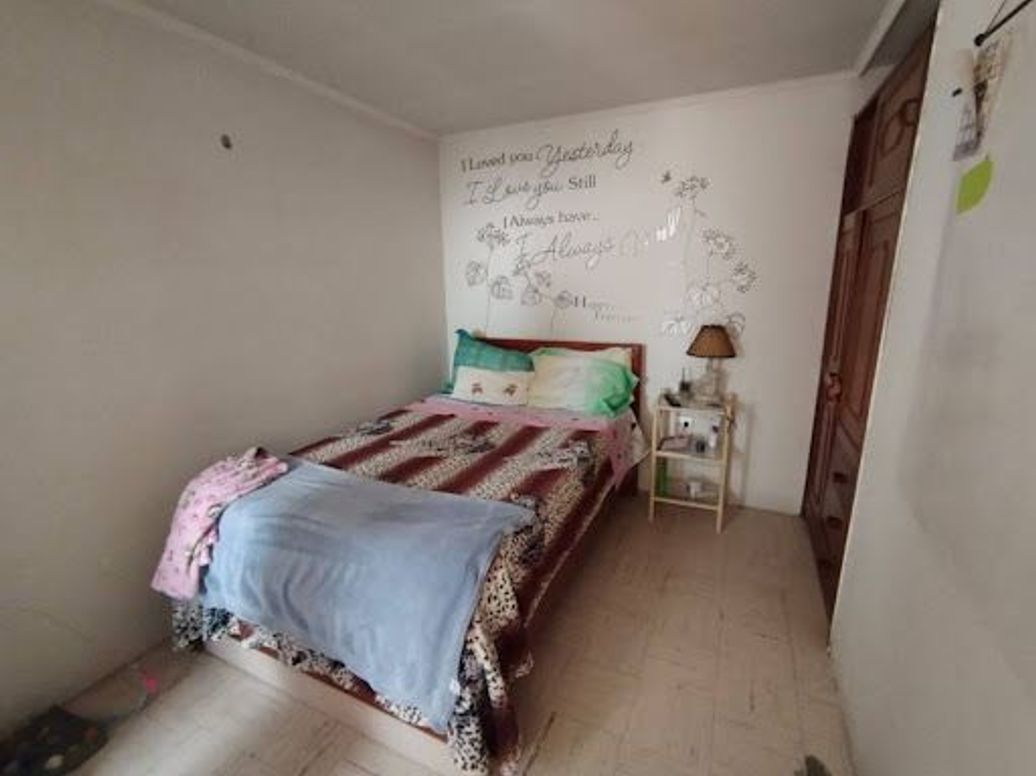 Casa de 10 alcobas en venta en Mandalay 1, Bogotá, 207 m² · foto 18 de 20