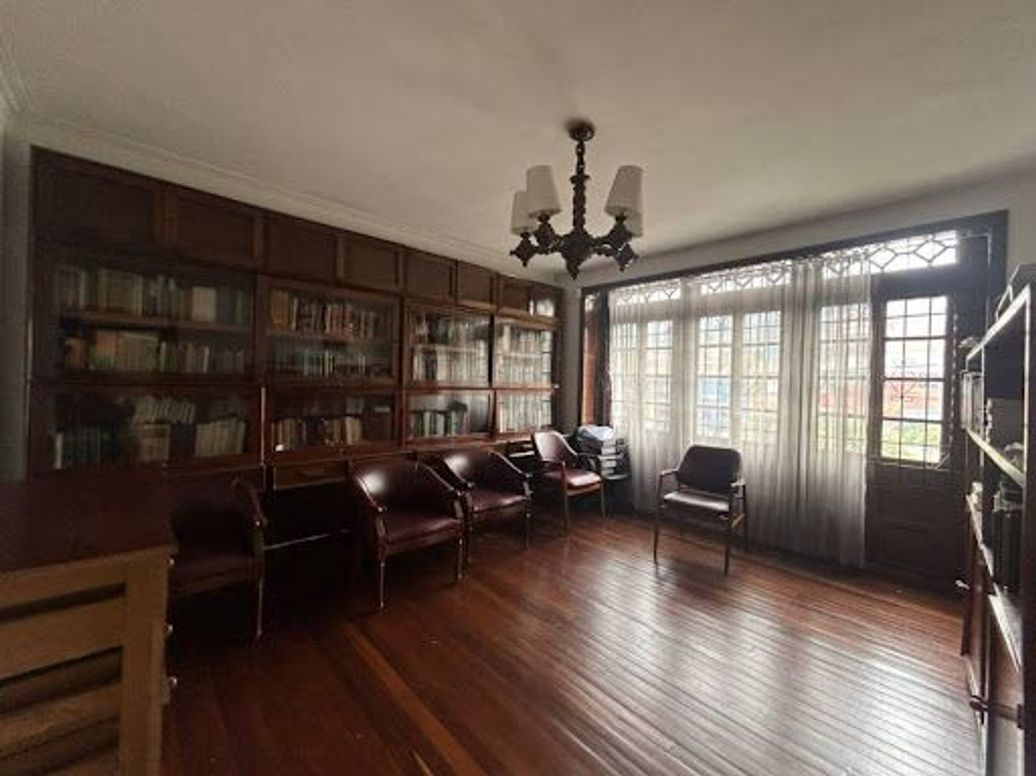 Casa de 5 alcobas en venta en La Soledad, Bogotá, 759 m² · foto 8 de 10