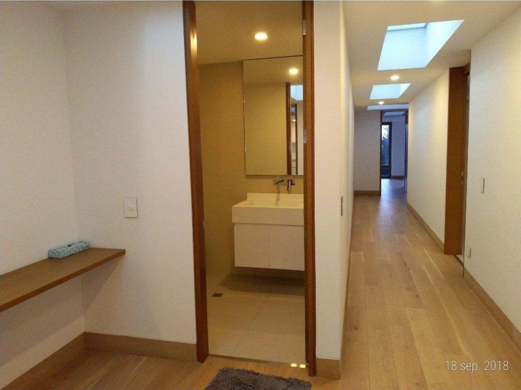 Apartamento de 3 alcobas en venta en Cerros De Suba, Bogotá, 255 m² · foto 5 de 20