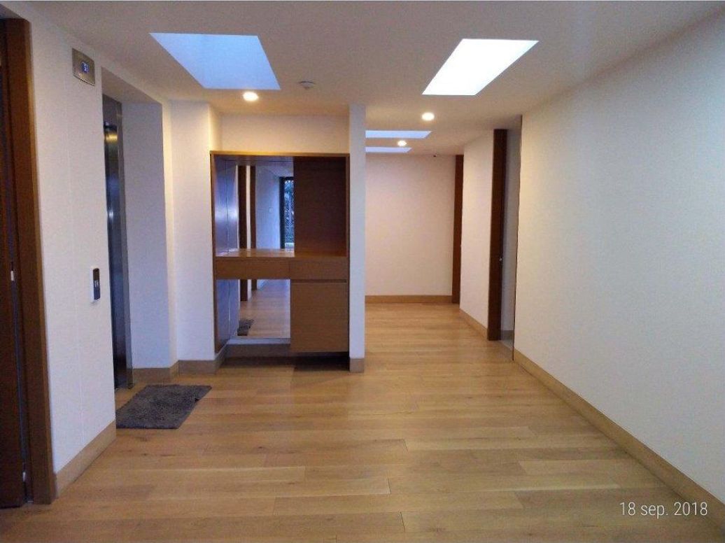 Apartamento de 3 alcobas en venta en Cerros De Suba, Bogotá, 255 m² · foto 3 de 20