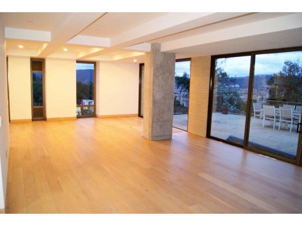 Apartamento de 3 alcobas en venta en Cerros De Suba, Bogotá, 255 m² · foto 8 de 20