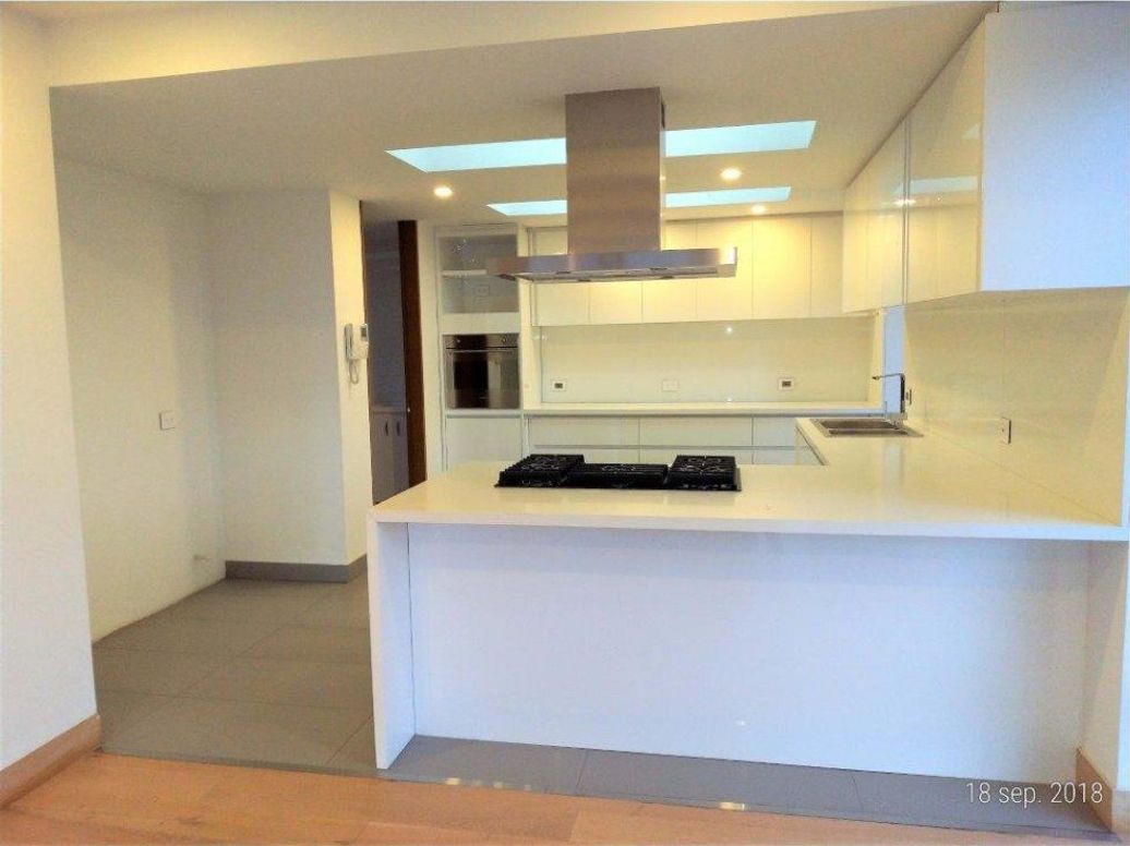 Apartamento de 3 alcobas en venta en Cerros De Suba, Bogotá, 255 m² · foto 10 de 20