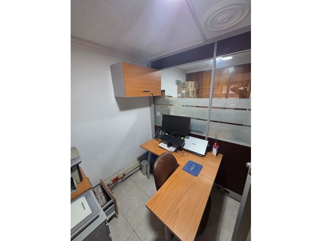 Casa de 6 alcobas en venta en Modelia, Bogotá, 400 m² · foto 2 de 20