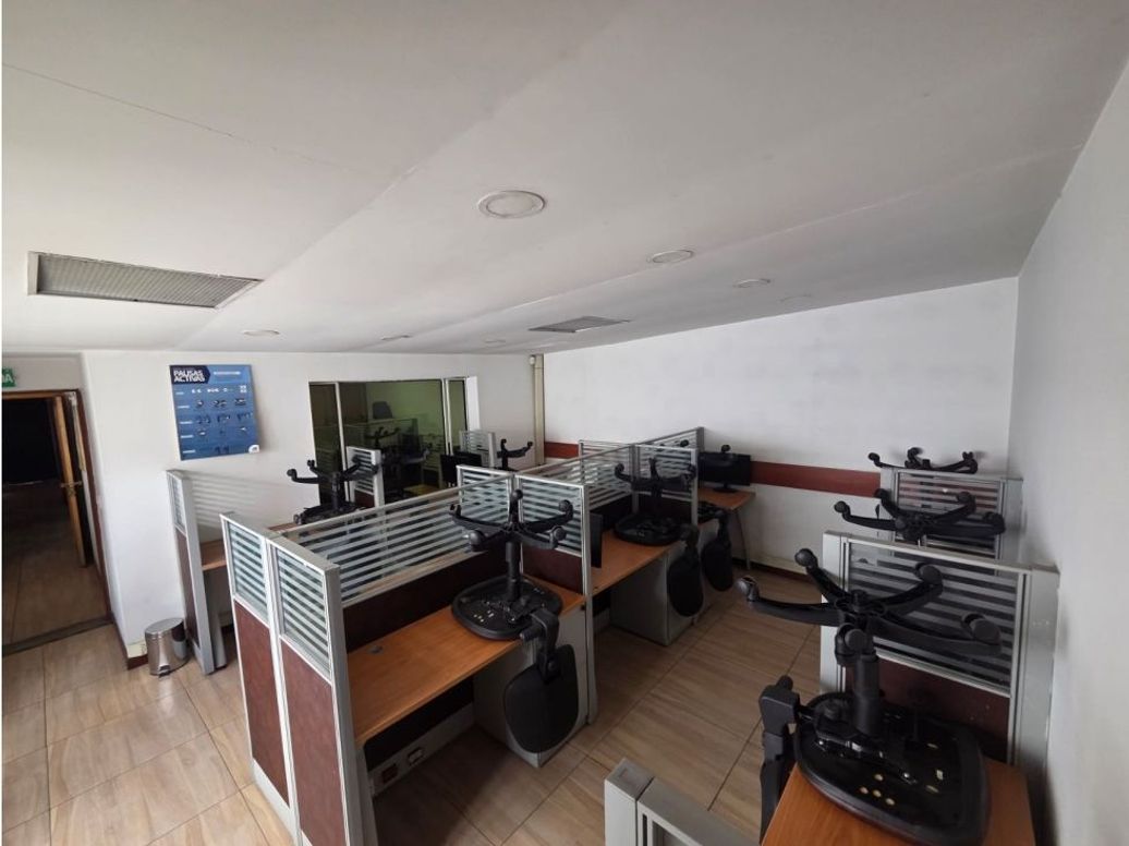 Casa de 6 alcobas en venta en Modelia, Bogotá, 400 m² · foto 19 de 20