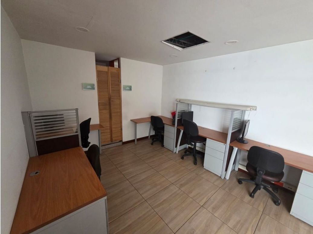 Casa de 6 alcobas en venta en Modelia, Bogotá, 400 m² · foto 17 de 20
