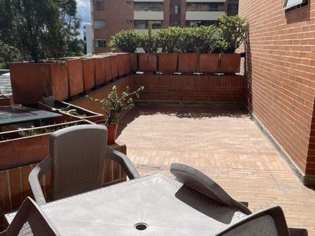 Apartamento de 3 alcobas en venta en Los Alpes, Bogotá, 168 m² · foto 2 de 20