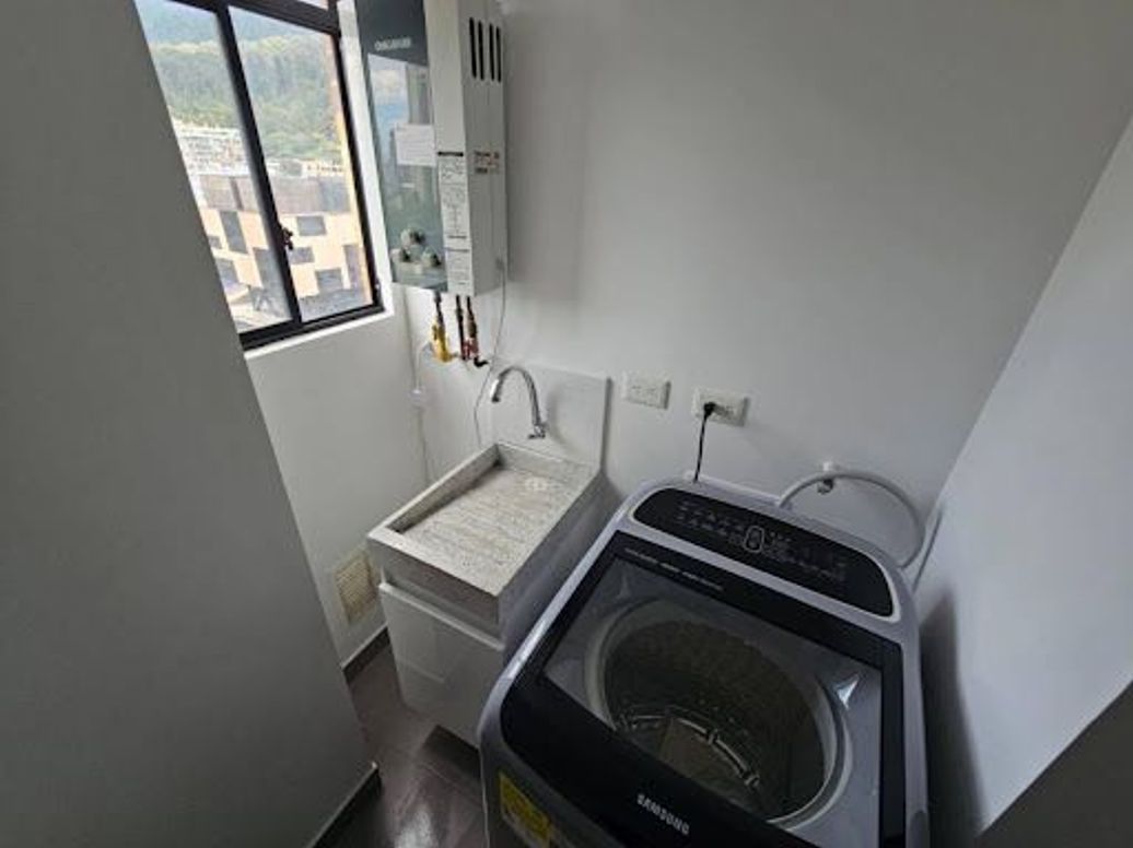 Apartamento de 1 alcoba en venta en Las Nieves, Bogotá, 37 m² · foto 8 de 15