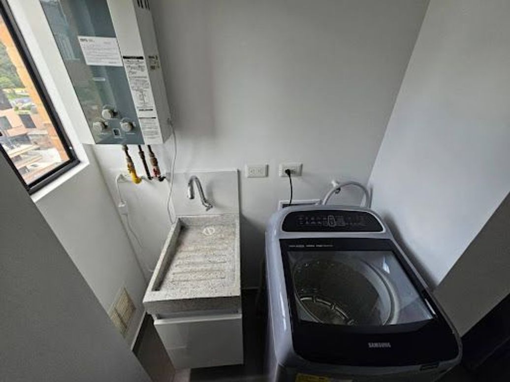 Apartamento de 1 alcoba en venta en Las Nieves, Bogotá, 37 m² · foto 5 de 15