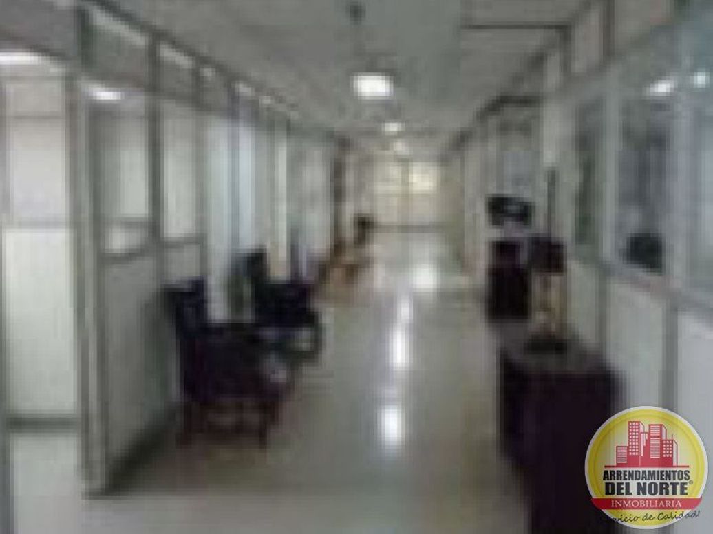 Casa de 6 alcobas en venta en Santa Teresita, Bogotá, 1684 m² · foto 2 de 7