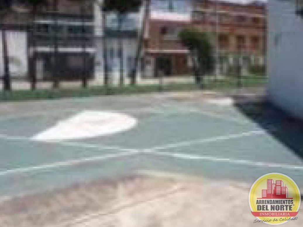 Casa de 6 alcobas en venta en Santa Teresita, Bogotá, 1684 m² · foto 4 de 7