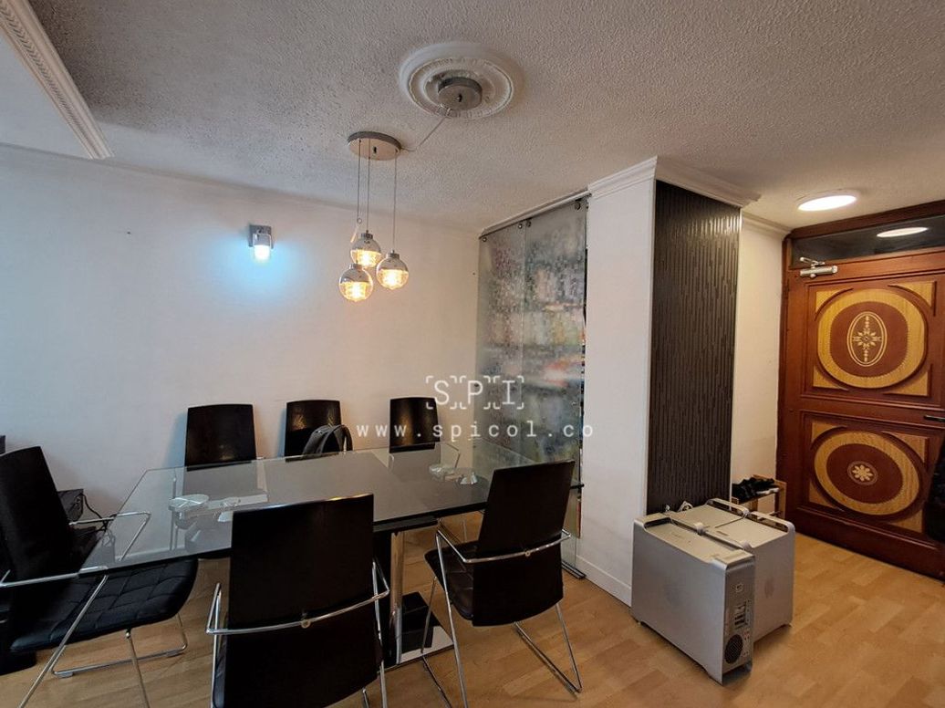 Apartamento de 2 alcobas en venta en La Castellana, Bogotá, 97 m² · foto 4 de 16