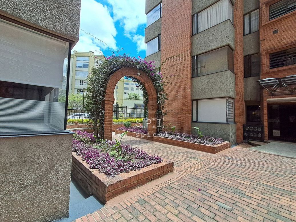 Apartamento de 2 alcobas en venta en La Castellana, Bogotá, 97 m² · foto 13 de 16
