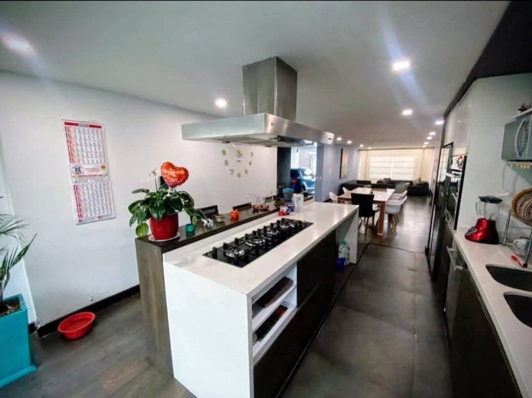 Casa en venta en Modelia, Bogotá · foto 2 de 11