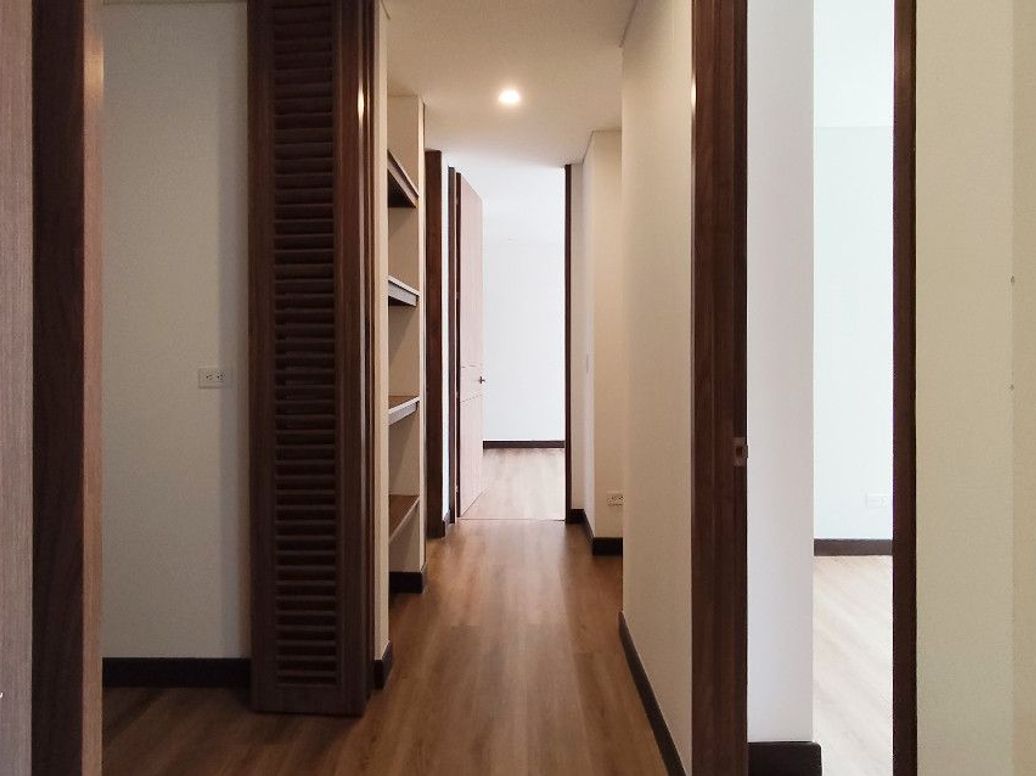 Apartamento de 2 alcobas en venta en Molinos Norte, Bogotá, 90 m² · foto 6 de 13