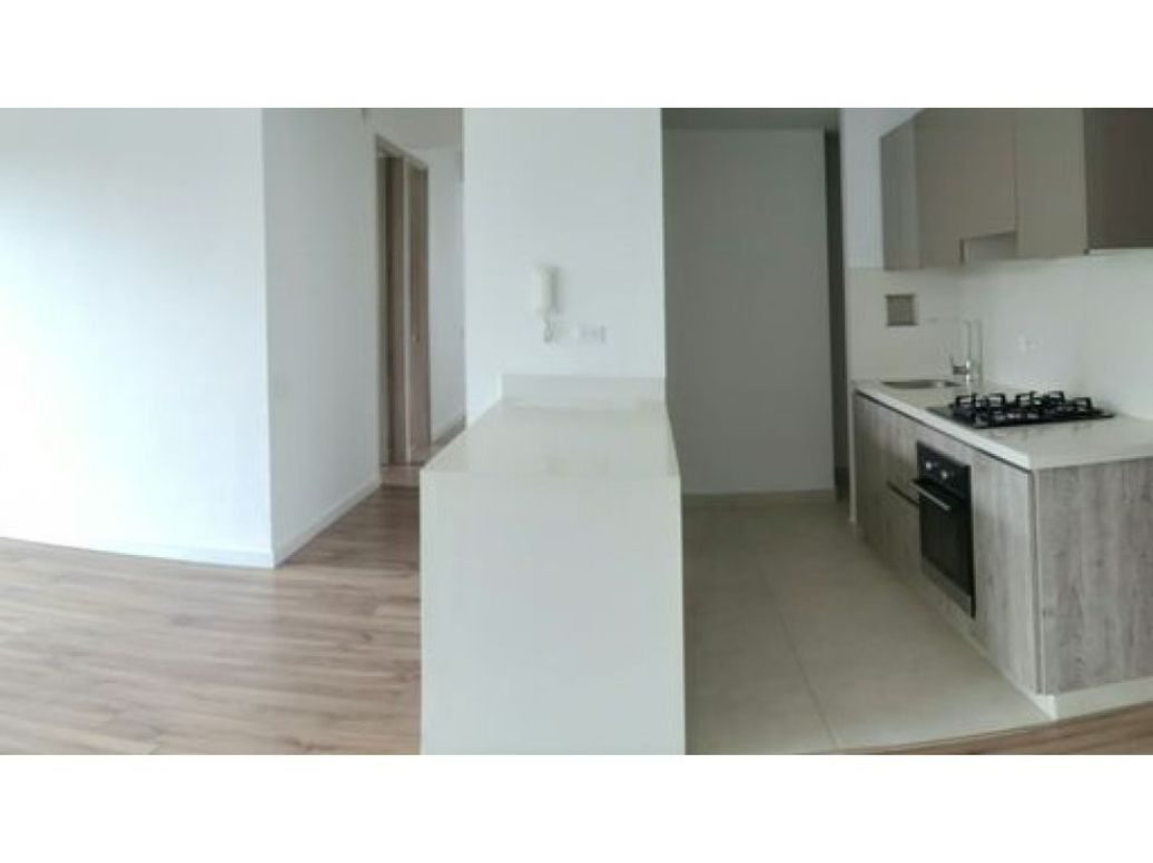 Apartamento de 3 alcobas en venta en Ciudad Salitre, Bogotá, 101 m² · foto 2 de 20
