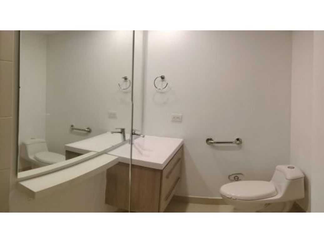 Apartamento de 3 alcobas en venta en Ciudad Salitre, Bogotá, 101 m² · foto 9 de 20