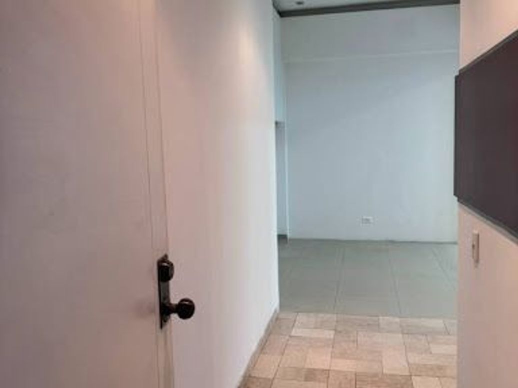 Apartaestudio en venta en Santa Barbara, Bogotá, 53 m² · foto 4 de 20