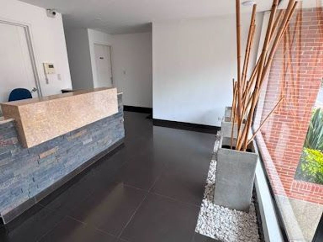 Apartaestudio en venta en Santa Barbara, Bogotá, 53 m² · foto 2 de 20