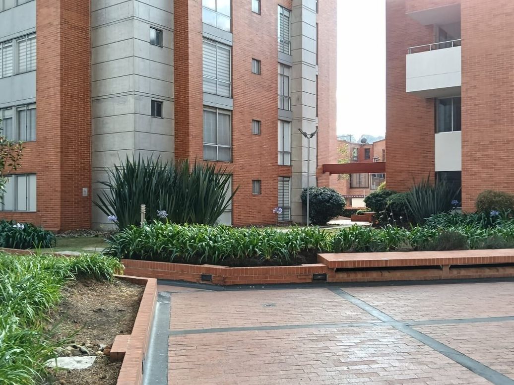 Apartamento de 3 alcobas en venta en San José De Bavaria, Bogotá, 77 m² · foto 5 de 20