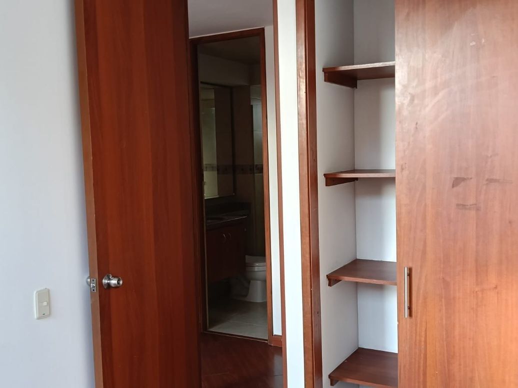 Apartamento de 3 alcobas en venta en San José De Bavaria, Bogotá, 77 m² · foto 7 de 20