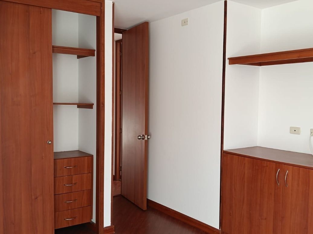 Apartamento de 3 alcobas en venta en San José De Bavaria, Bogotá, 77 m² · foto 13 de 20