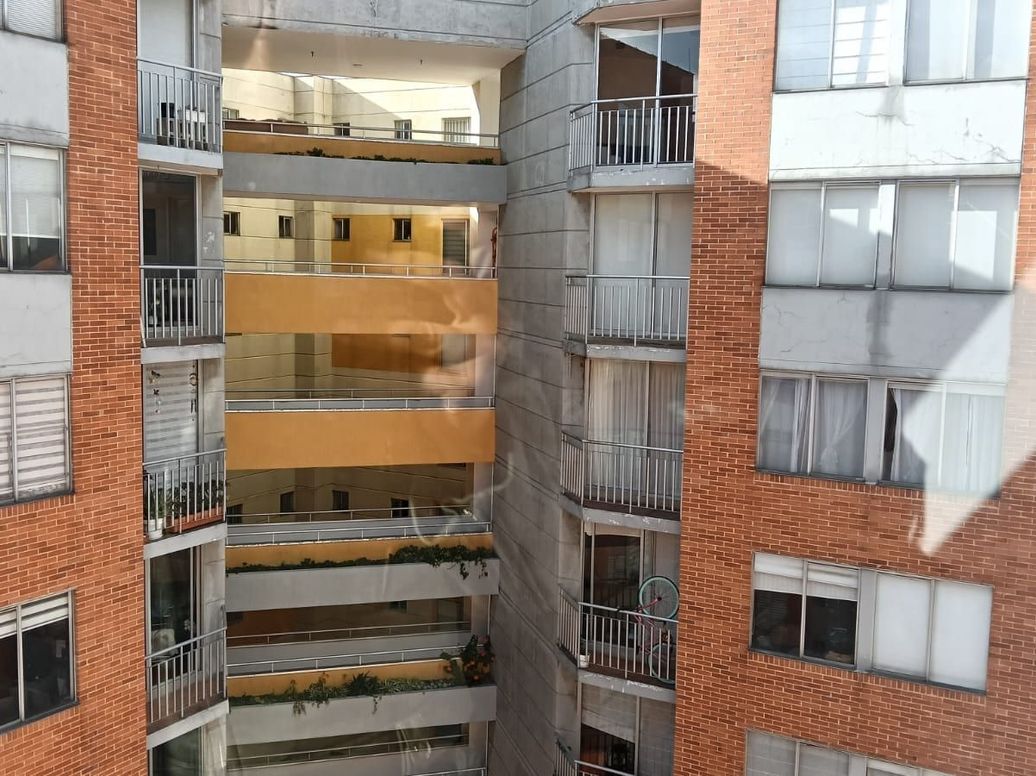 Apartamento de 3 alcobas en venta en San José De Bavaria, Bogotá, 77 m² · foto 14 de 20