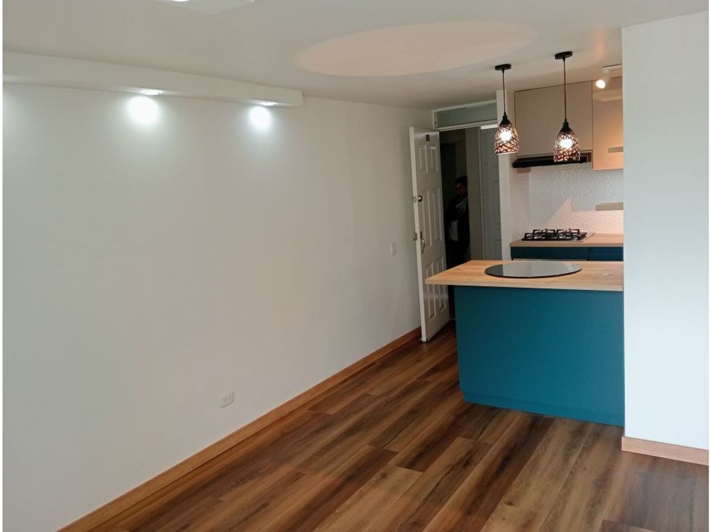 Apartamento de 2 alcobas en venta en Fontibón, Bogotá, 40 m² · foto 2 de 13
