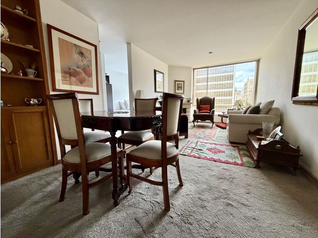 Apartamento de 1 alcoba en venta en Chico, Bogotá, 62 m² · foto 2 de 20