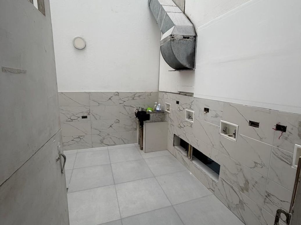 Casa de 21 alcobas en arriendo en Bosque Popular, Bogotá, 700 m² · foto 6 de 15