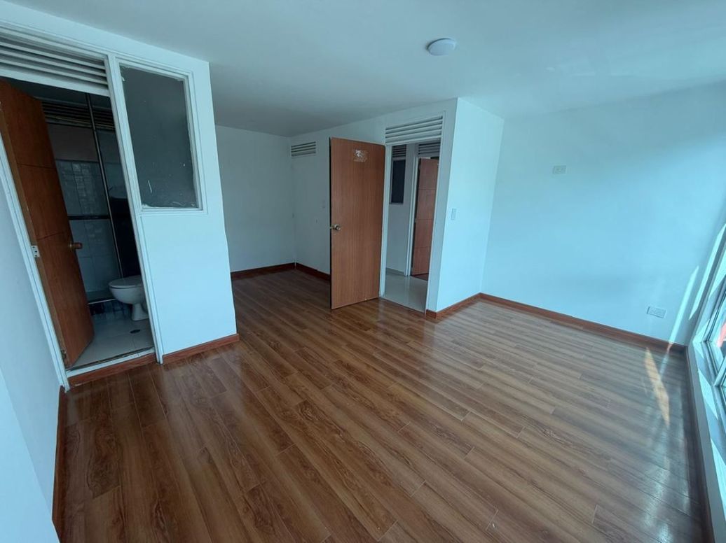 Casa de 21 alcobas en arriendo en Bosque Popular, Bogotá, 700 m² · foto 8 de 15