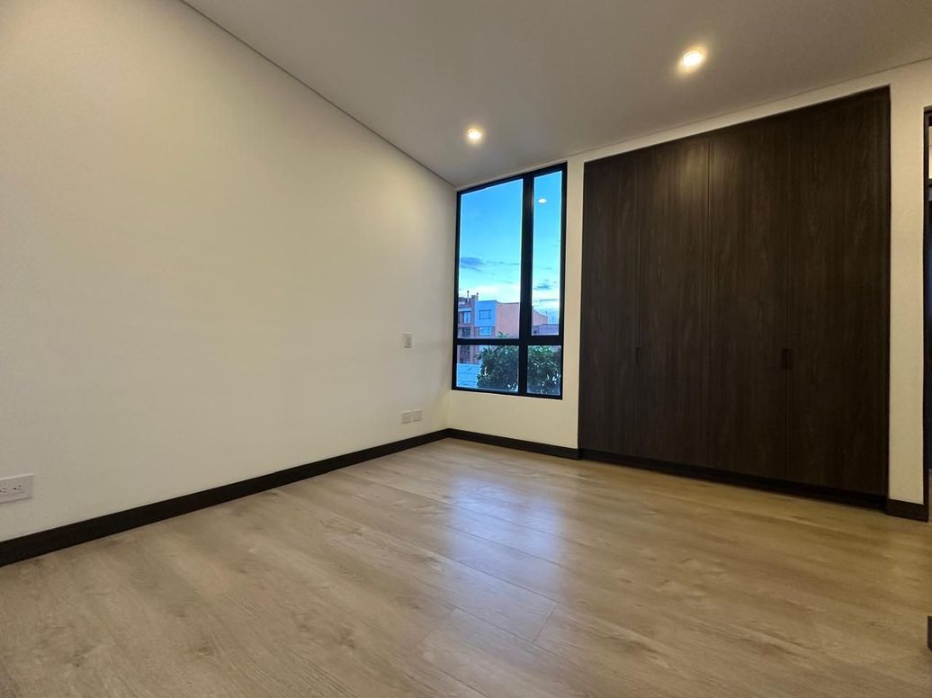Apartamento de 3 alcobas en venta en San Patricio, Bogotá, 127 m² · foto 7 de 20
