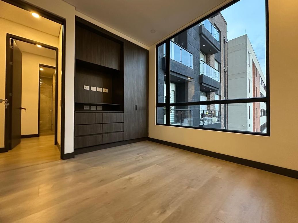 Apartamento de 3 alcobas en venta en San Patricio, Bogotá, 127 m² · foto 3 de 20