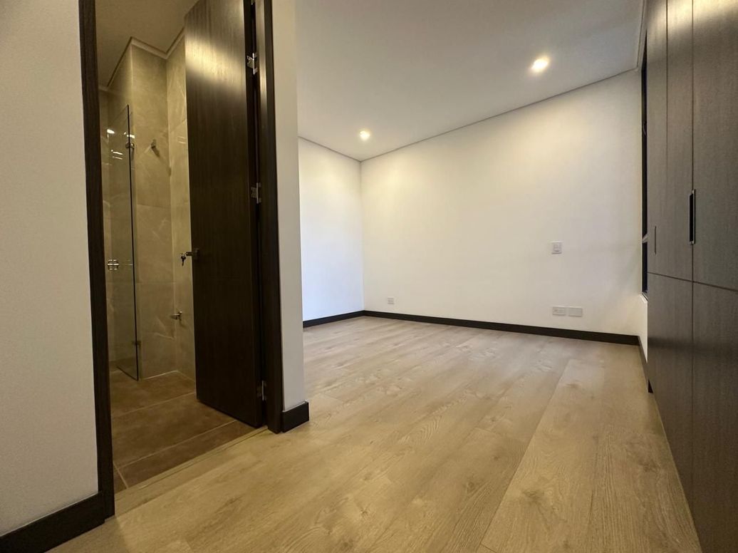 Apartamento de 3 alcobas en venta en San Patricio, Bogotá, 127 m² · foto 9 de 20