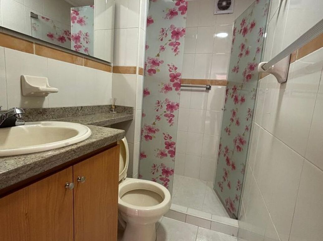 Apartamento de 2 alcobas en venta en Cedro Salazar, Bogotá, 80 m² · foto 8 de 11