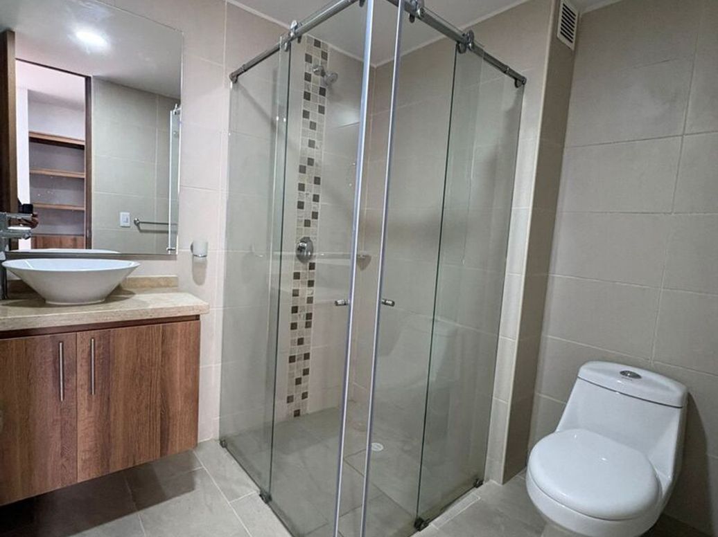 Apartamento de 2 alcobas en venta en Popular Modelo, Bogotá, 79 m² · foto 6 de 18