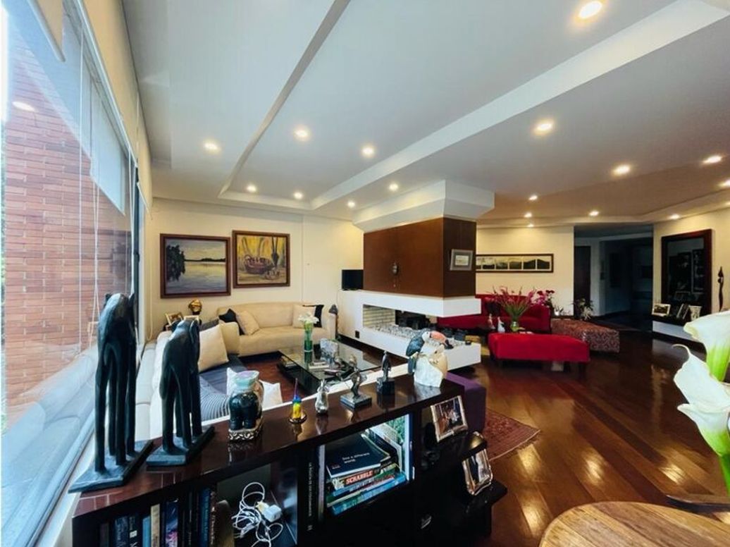 Apartamento de 3 alcobas en venta en La Cabrera, Bogotá, 260 m² · foto 12 de 20