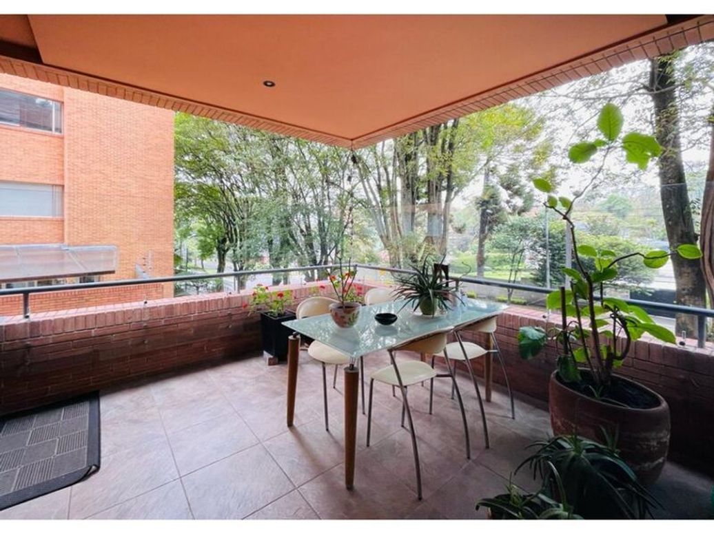 Apartamento de 3 alcobas en venta en La Cabrera, Bogotá, 260 m² · foto 13 de 20