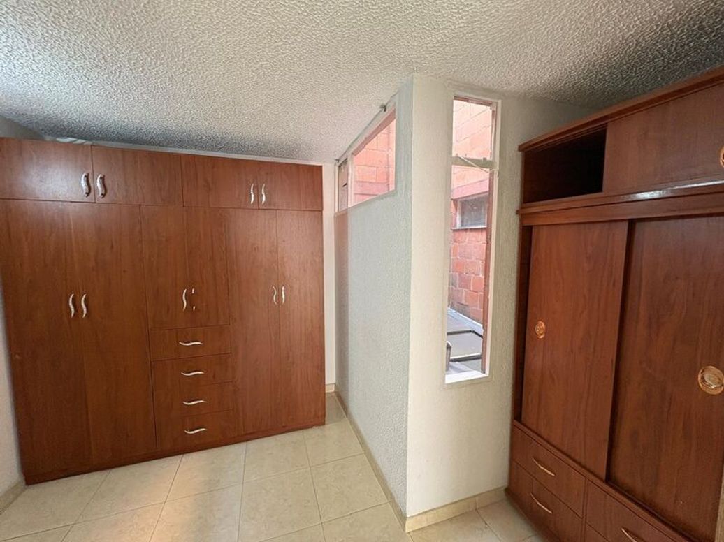 Casa de 4 alcobas en venta en Florencia, Bogotá, 70 m² · foto 4 de 12