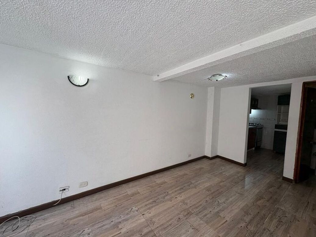 Casa de 4 alcobas en venta en Florencia, Bogotá, 70 m² · foto 2 de 12