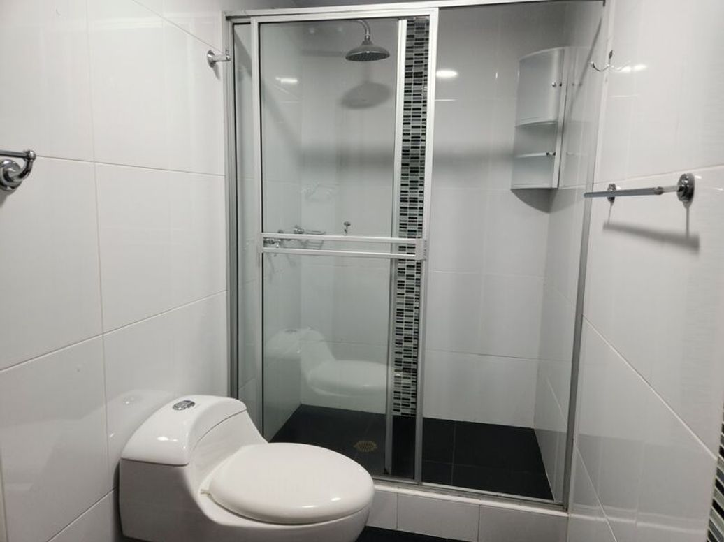 Apartamento de 3 alcobas en venta en Santa Barbara Central, Bogotá, 160 m² · foto 13 de 14