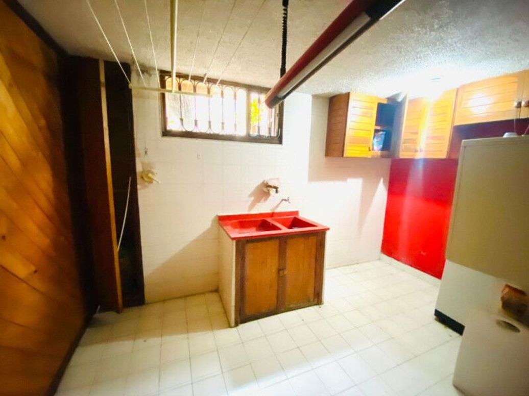 Casa de 3 alcobas en venta en Ub. Santa Coloma, Bogotá, 176 m² · foto 11 de 20