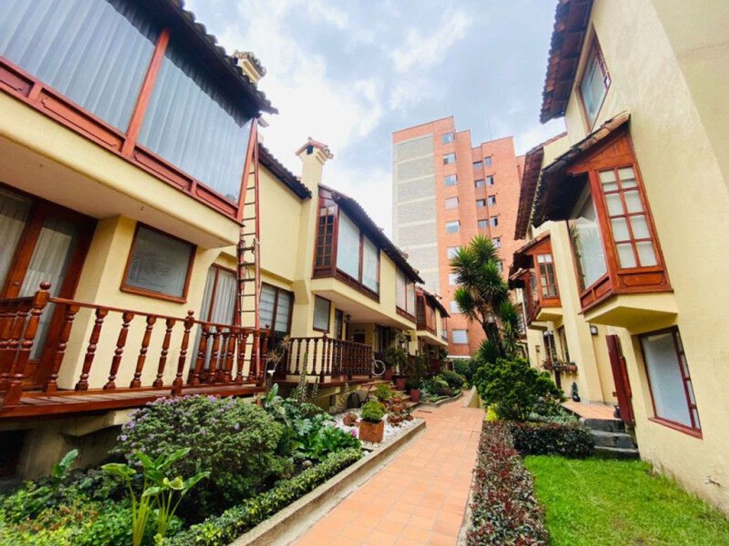 Casa de 3 alcobas en venta en Ub. Santa Coloma, Bogotá, 176 m² · foto 4 de 20