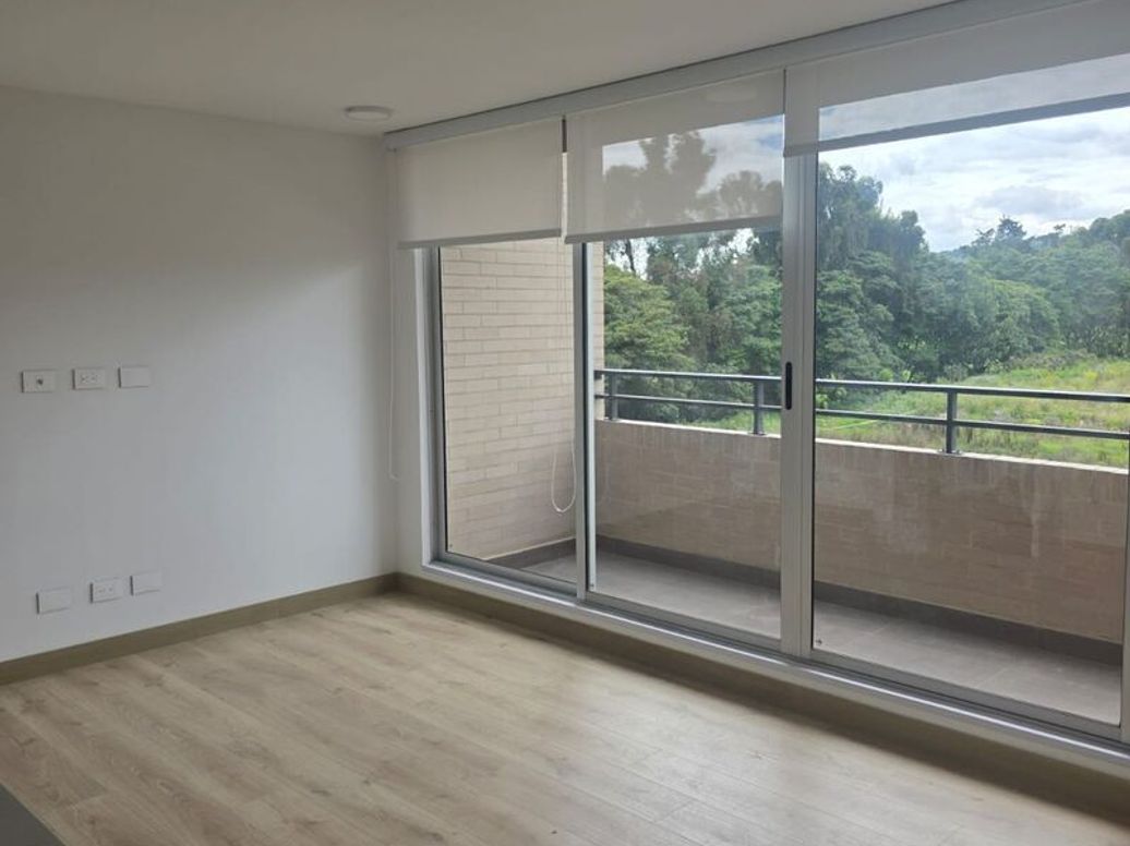 Apartamento de 2 alcobas en venta en Casa Blanca, Bogotá, 73 m² · foto 7 de 8